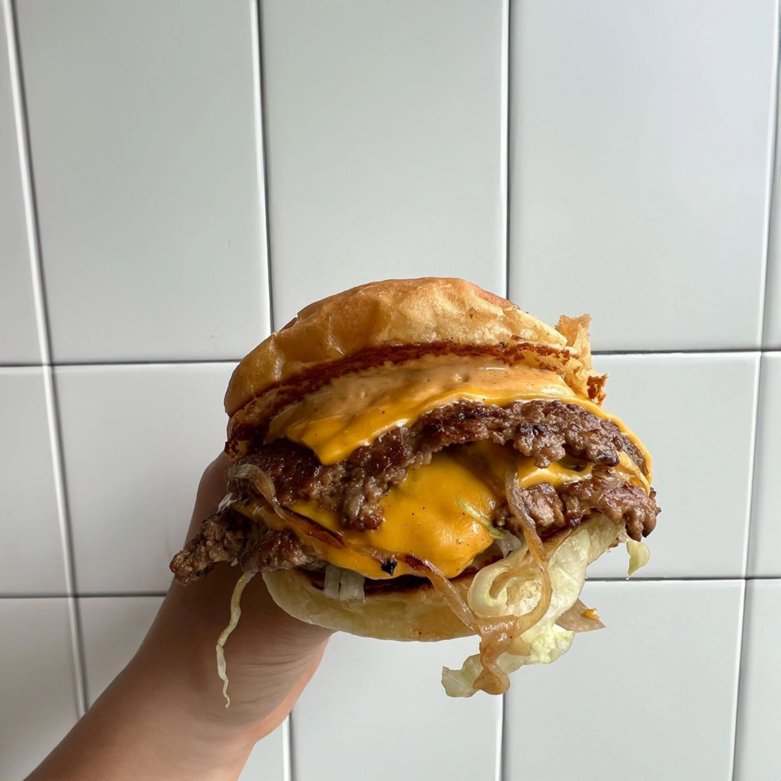 Photograph of burger from Blue Eyes